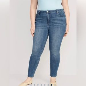 Old Navy | High-Rise Super Skinny Jean (Size 16 petite)